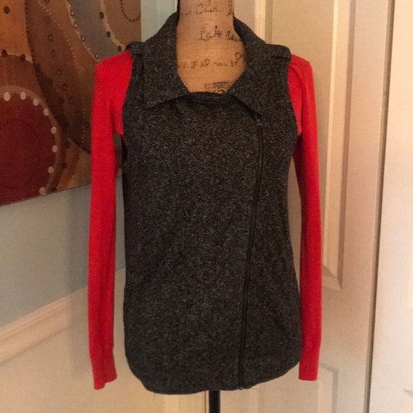 Beautiful smoky grey vest size small. Great value - Picture 4 of 5
